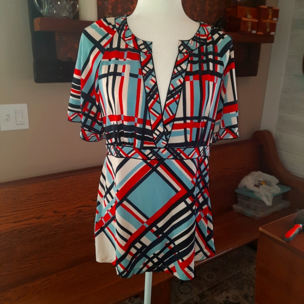 BCBGMaxazria colorful blouse L V neck